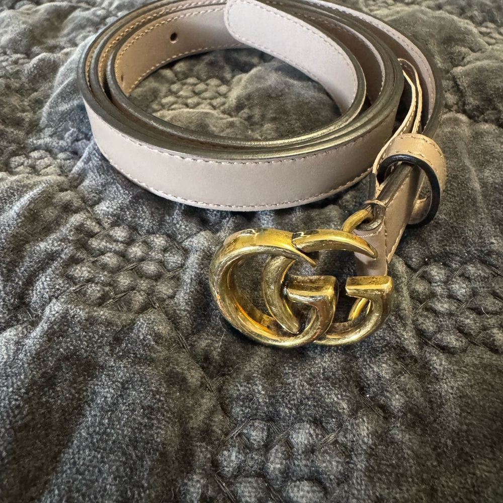 Authentic Gucci GG Leather Belt with Gold Interlocking Buckle - Beige